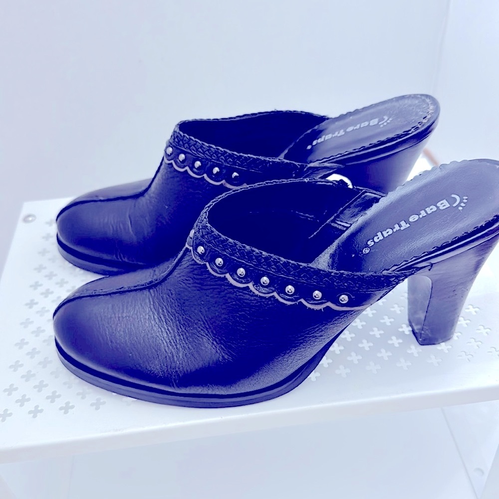 BareTraps Black Leather Mules by BareTraps Slip On Size 4” Heels Size 9 Medium